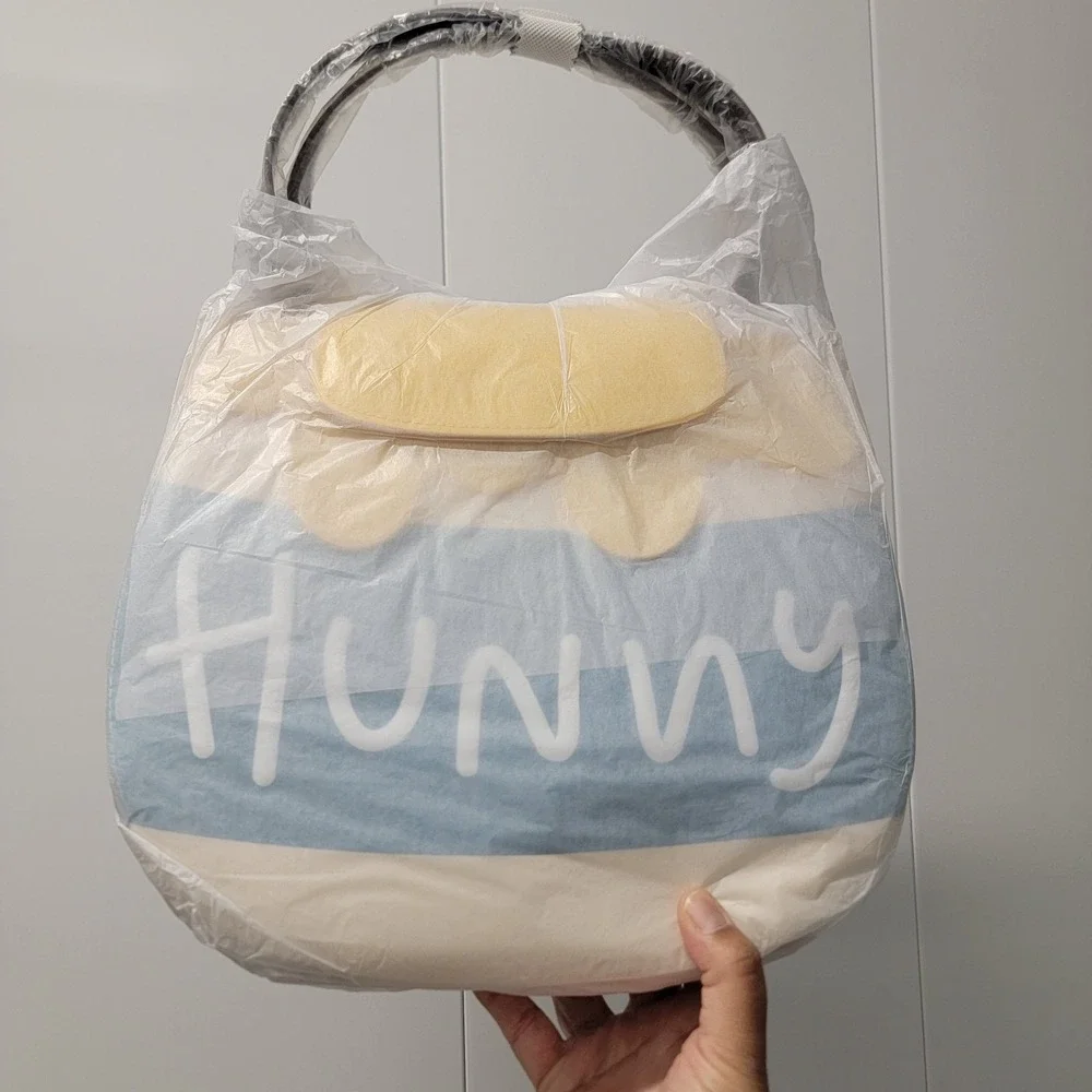 NEW Loungefly Disney Winnie the Pooh Honey Pot Crossbody Bag With CARDHOLDER!‎